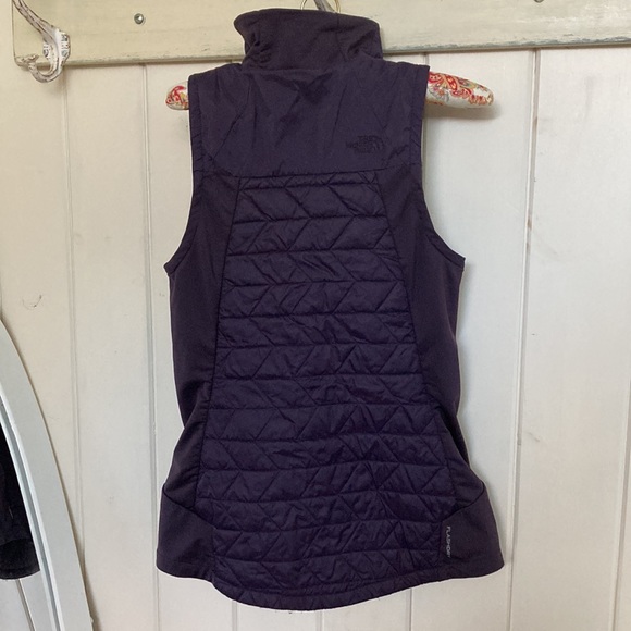 North Face Vest! Beautiful deep purple/plum! Great fit! Perfect length and layer - Picture 6 of 8